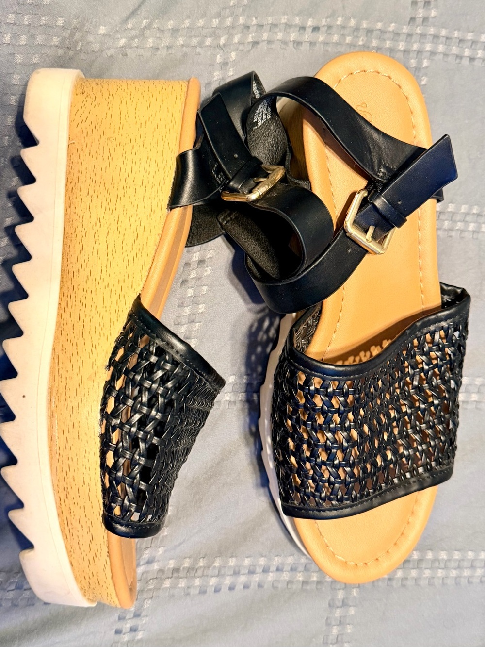 Universal Thread Black Woven Platform Sandals Size 7
